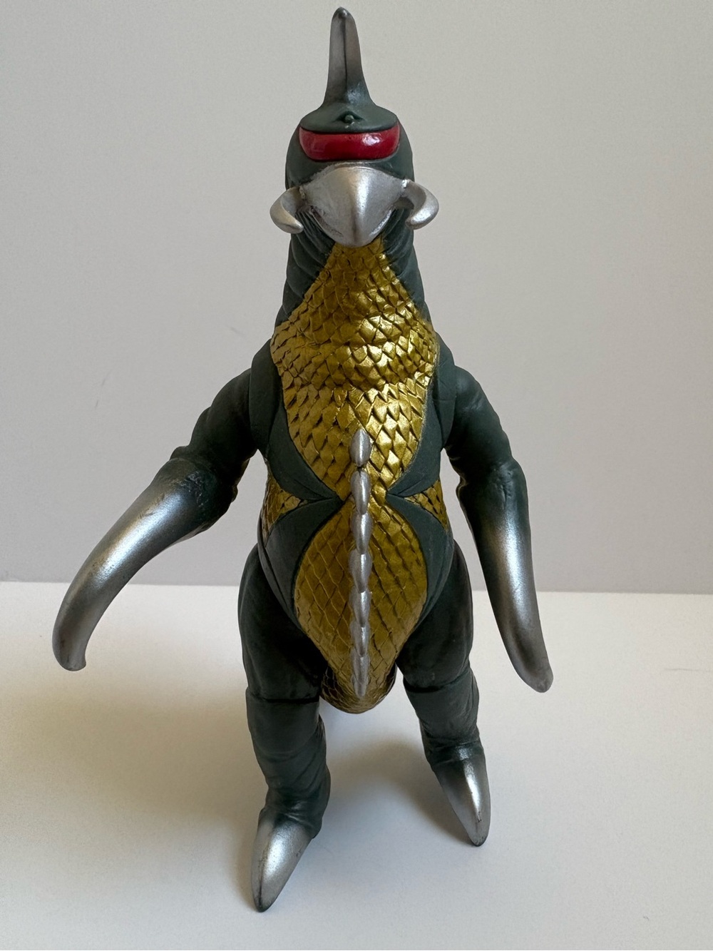 1998 Bandai Godzilla Island Series G-06 GIGAN 6" Vinyl Kaiju Figure -Green /Gold